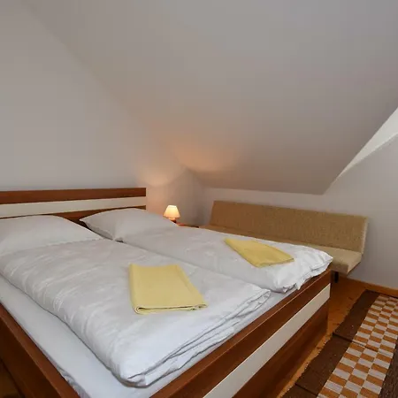 Ubytovanie Dita Vendégház Červený Kláštor Kültér fotó